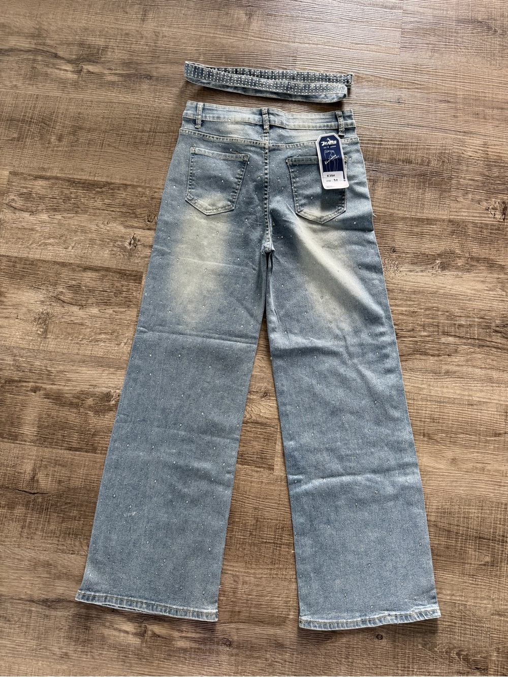 Light Blue Wide-Leg Women’s Jeans with Belt